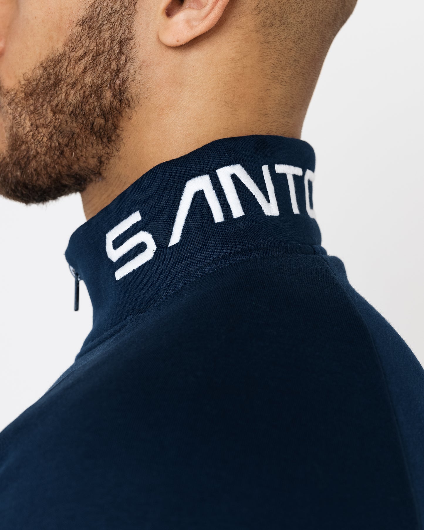 NAVY ZIP SWEATER